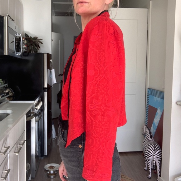 Cropped Red Jacket - Picture 4 of 4